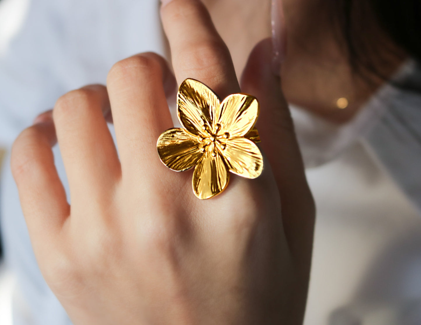 ZY-096 Elegant Flower Ring