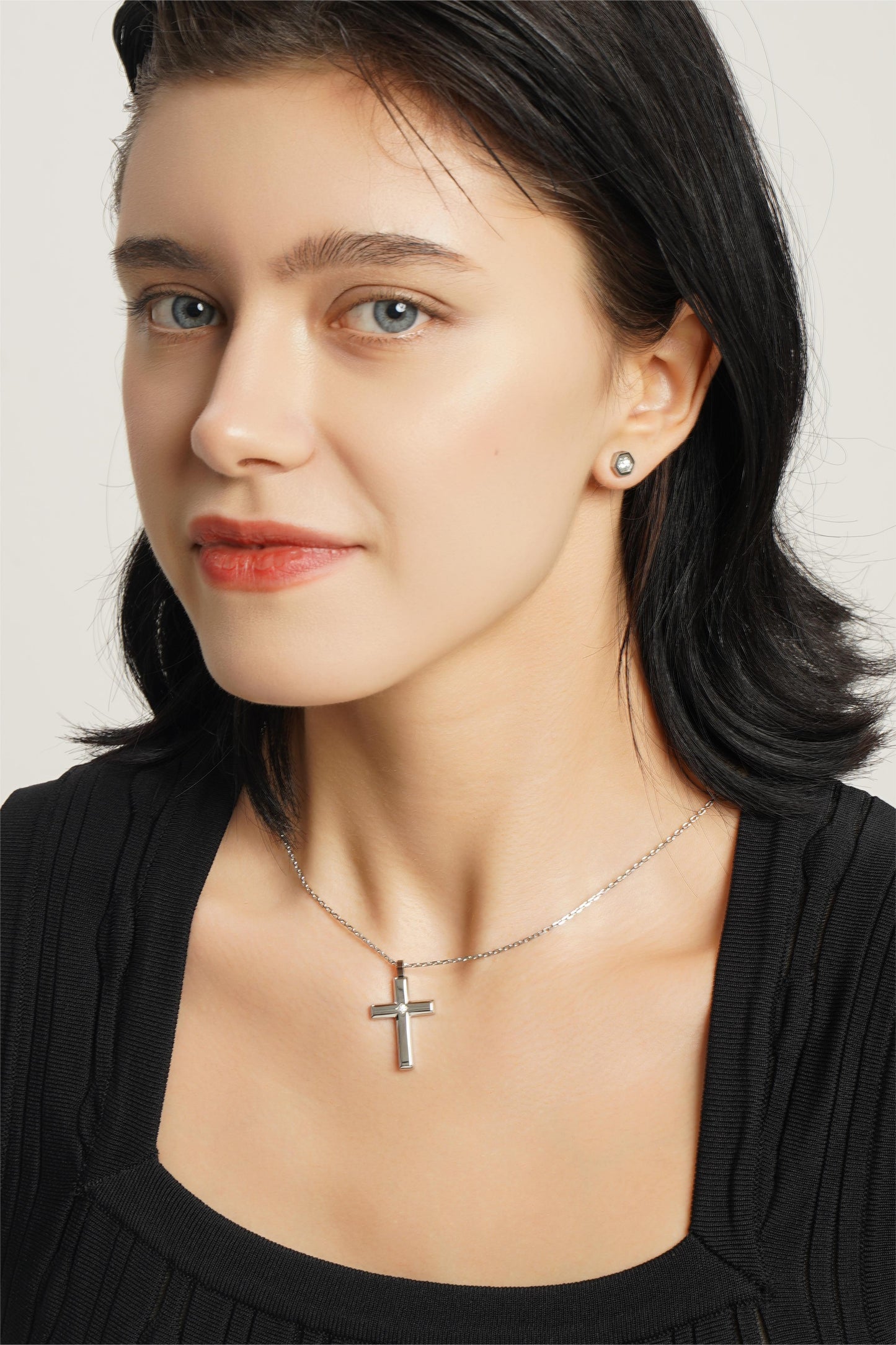 ZY-104 Cross Moissanite Necklace